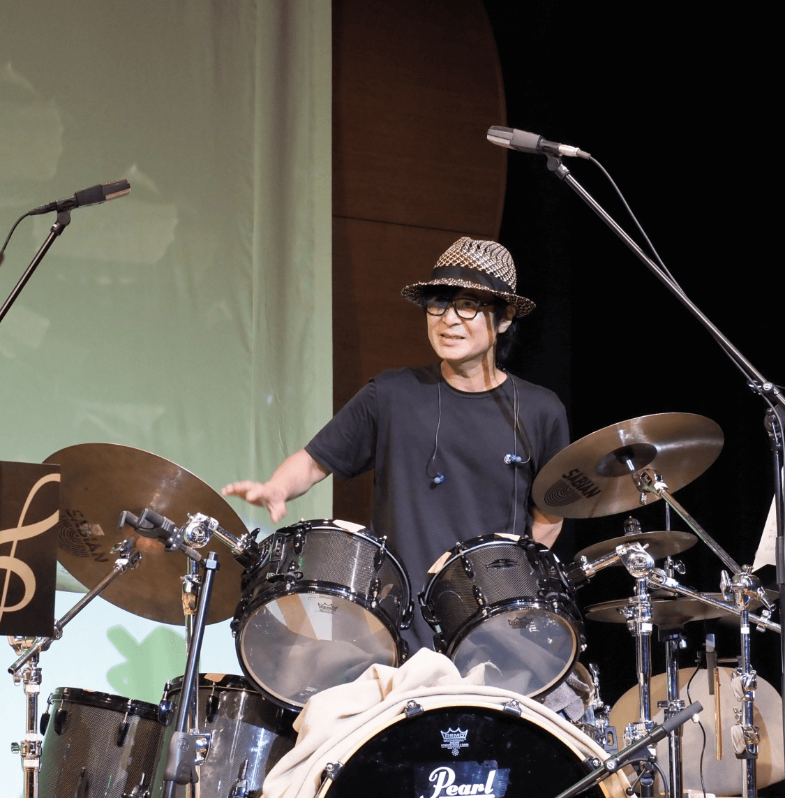 Perform with drums Lesson 本番さながらの生ドラムと共演しながら、音楽の深みを磨くレッスン